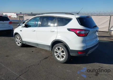 2018 Ford Escape Se из США, поврежденный, VIN 1FMCU9GD8JUC60344